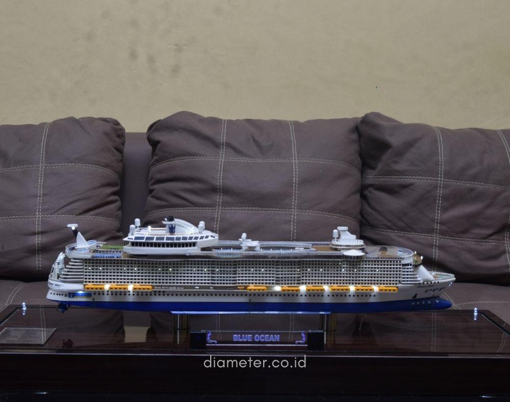 Kapal Pesiar Oasis of the Seas