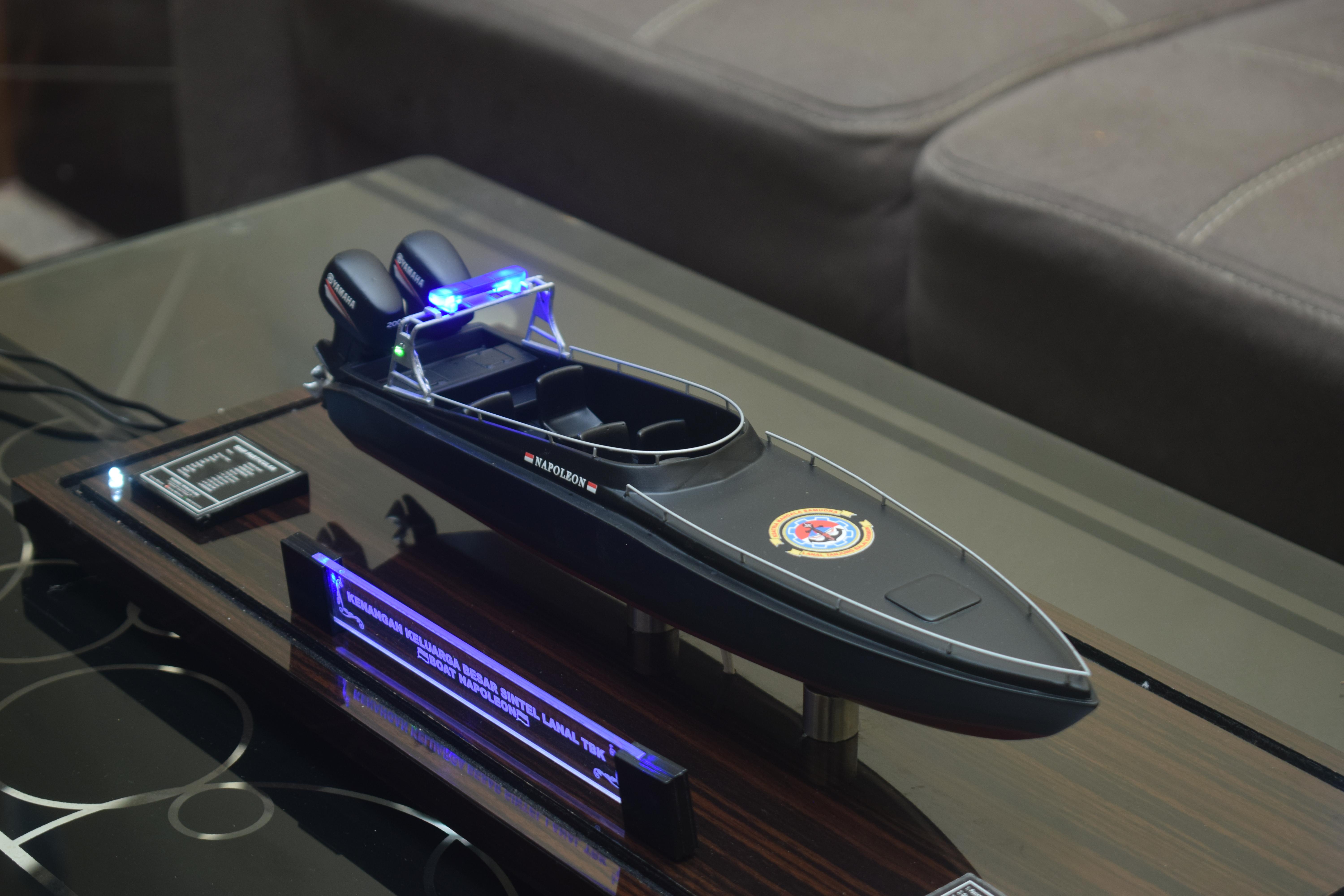 Speedboat Napoleon
