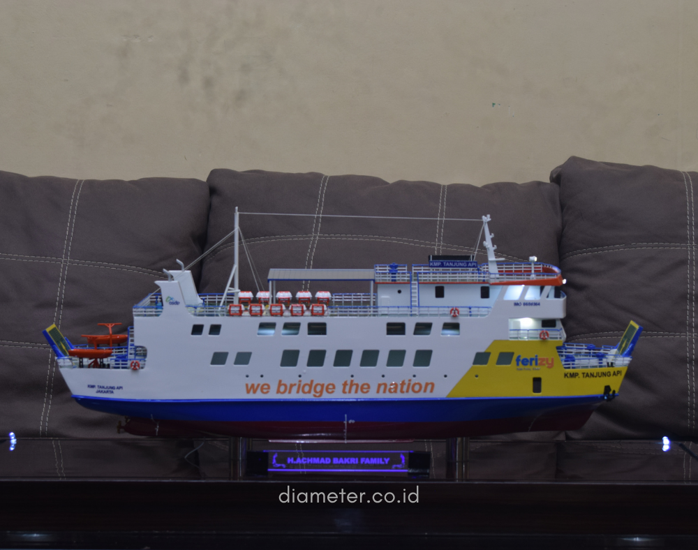 Kapal Feri KMP. Tanjung Api