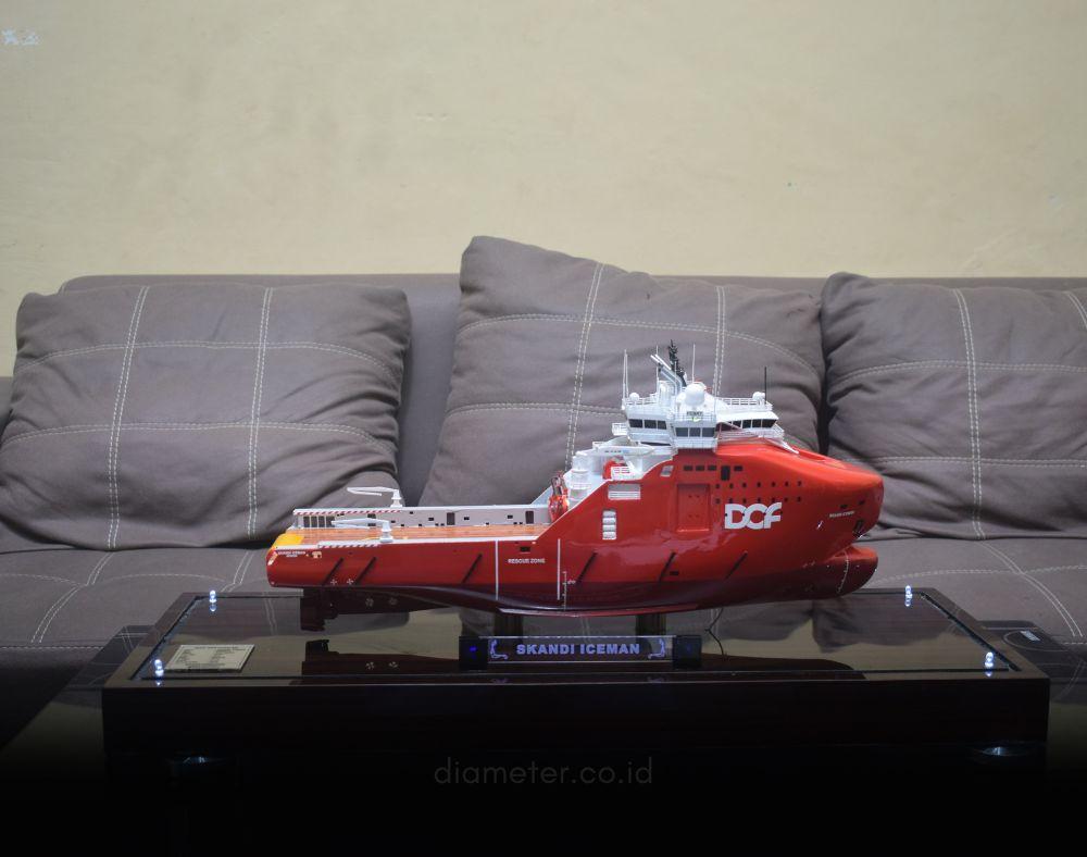 Kapal Tugboat SKANDI ICEMAN