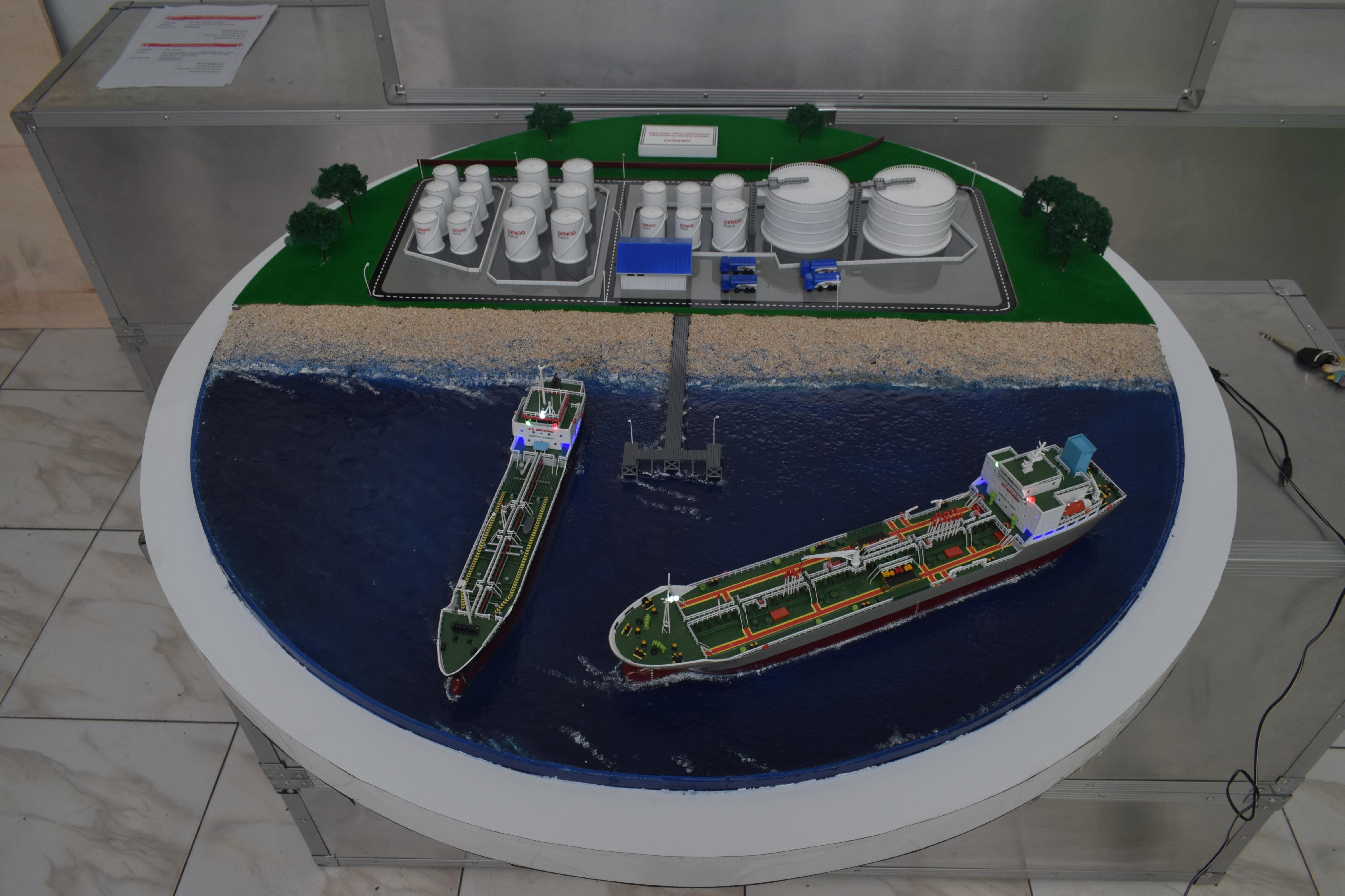 Maket Diorama Kilang Minyak GENCO