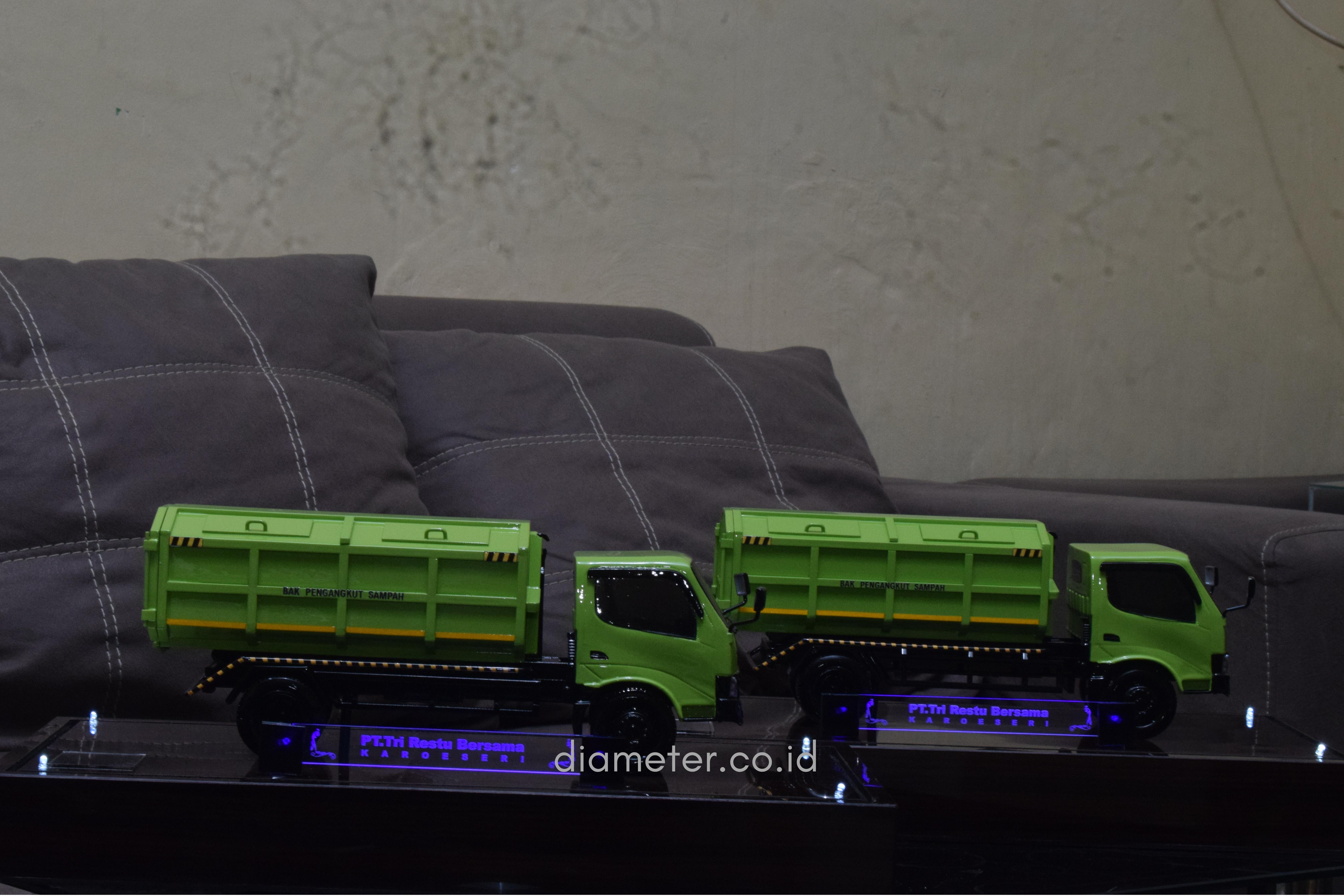 Truck Armroll
