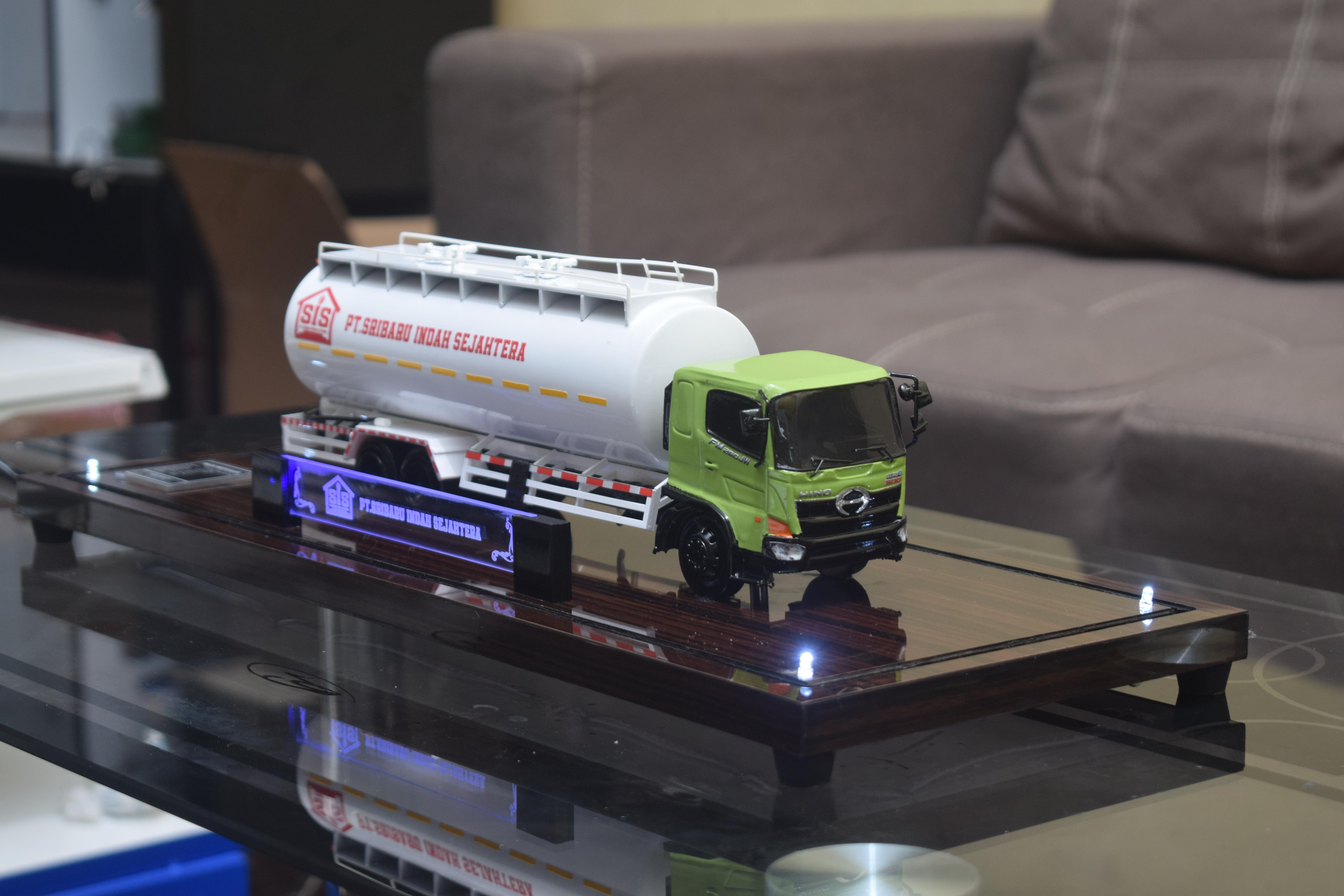 Truk Tanki PT Sribaru