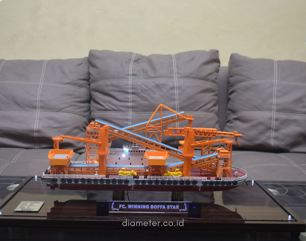 Kapal Floating Crane Winning Boffa Star