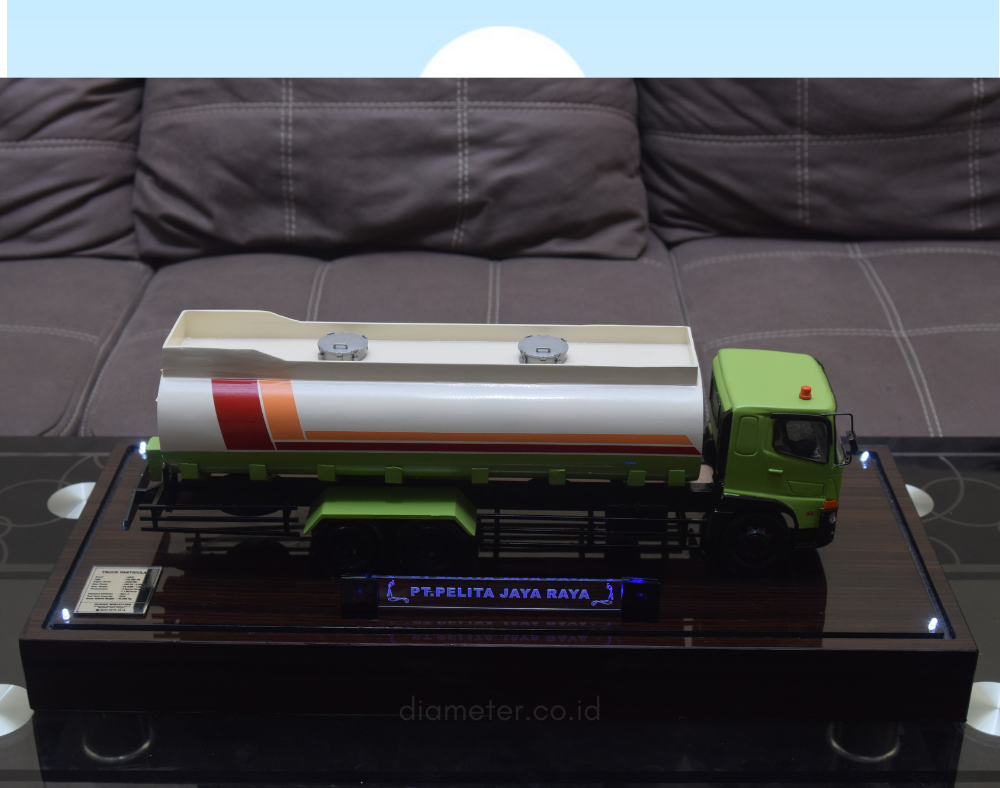 Mobil Truk Tanki PT Pelita Jaya Raya