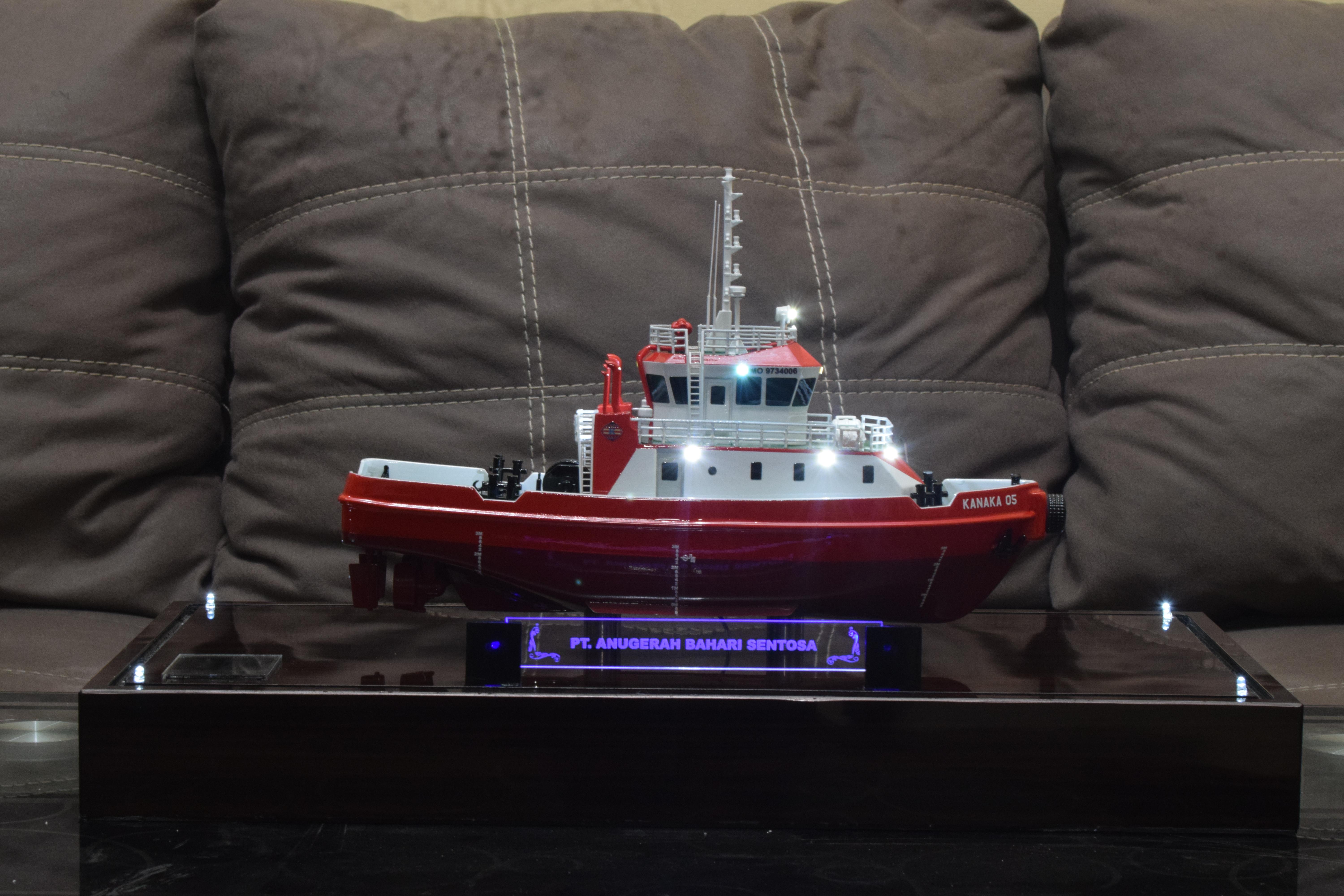 Kapal Tugboat Kanaka 05