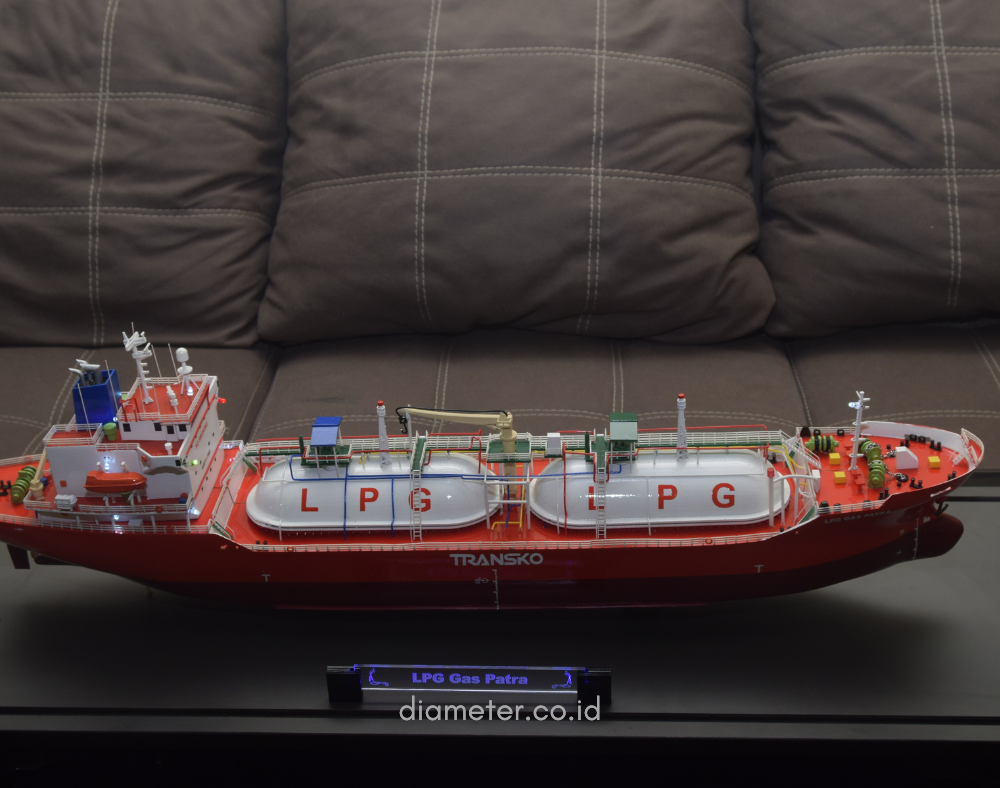 Kapal LPG Gas Patra
